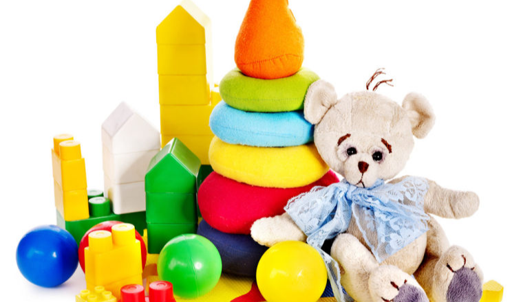 IP+明星+渠道三重赋能：潮玩盲盒出海如何复刻爆款神话？