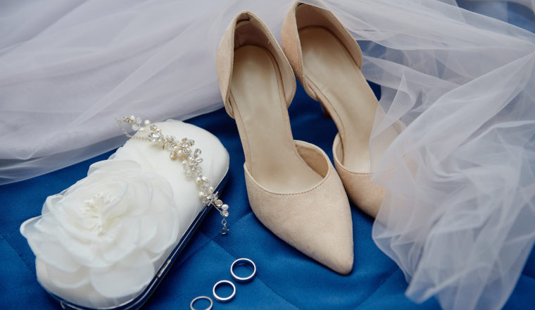 广东大卖用塑料瓶做女鞋，海外年营收20亿