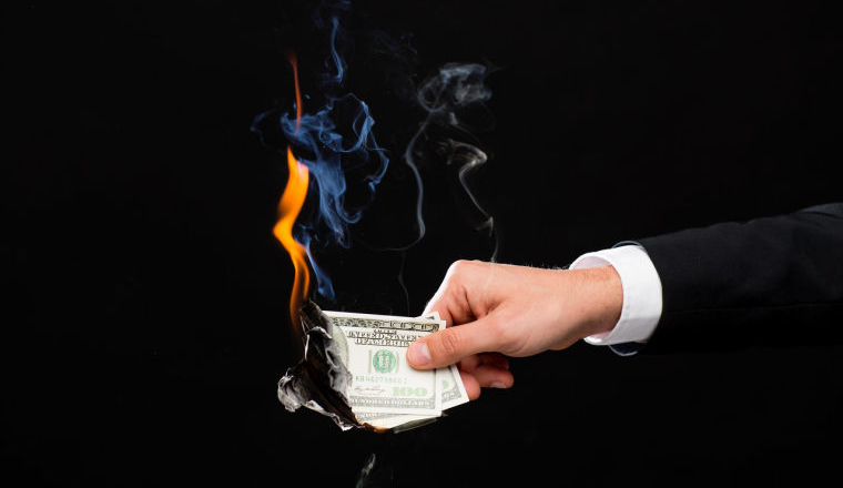 突然关停！16年电商巨头为何一夜“蒸发”？