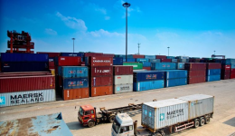 拉横幅维权！又一货代爆雷，卖家损失超千万