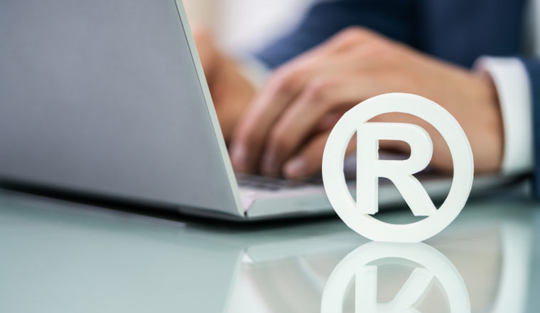 【美国专利申请常见问题】专利申请过程中，能否变更专利权的申请人（所有权人）？需要办理哪些手续？