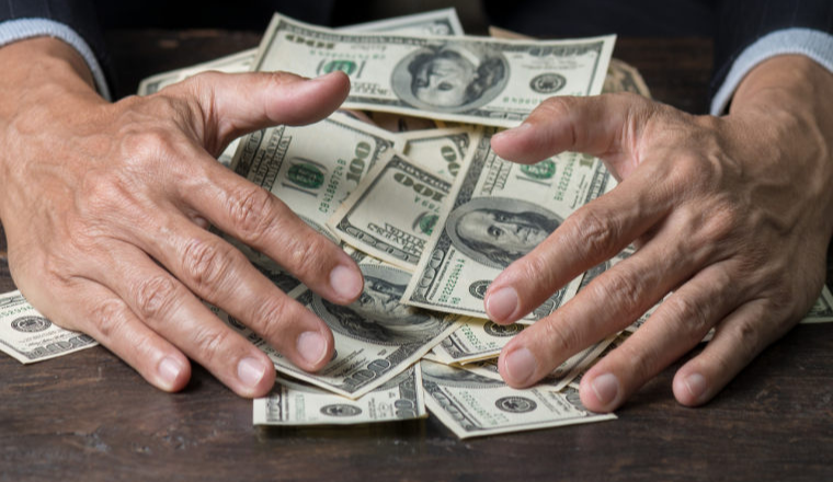 对话 Crown Shades 创始人：三个月冲进类目Best Seller，“一键开合”遮阳棚爆火