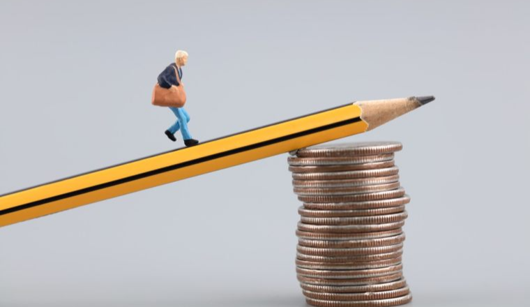 亚马逊AI工具选品，锁定高利润类目