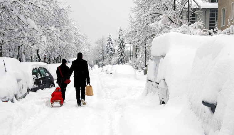 出海做扫雪机器人这些年，每年都像一场“极限挑战”｜独家对话汉阳科技Yarbo