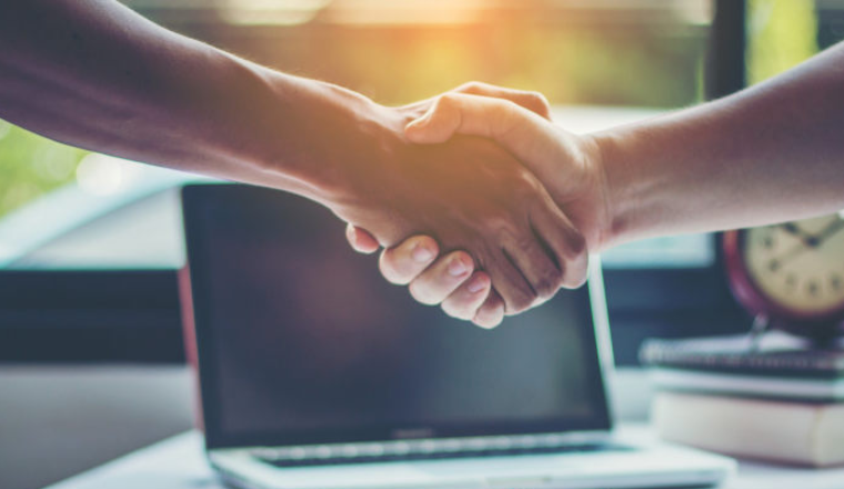 直播+广告：如何在LinkedIn上策划一场驱动潜客的高互动性直播活动？