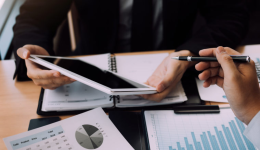 从亚马逊年销下滑15%到暴涨50%！你以为卖不动的细分赛道别人靠这两件事赚了大钱