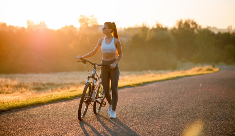 基础款都要卖150美元！骑行服RAPHA能持续收割海外精英人群的秘密是什么？