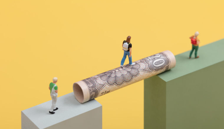 新手跨境卖家如何选择最适合的建站平台？