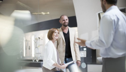 LinkedIn+Google Ads联动方案，如何精准捕获海外客户的决策链？