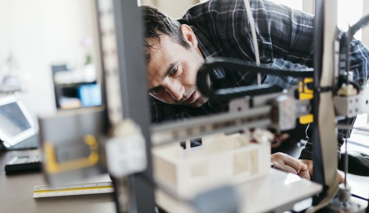 中国95后带队，俄专家坐镇，“深圳产”又让老外疯狂