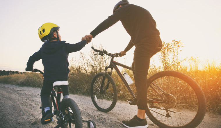 关税80%、同行破产，TENWAYS凭什么敢冲“E-bike第一股”？