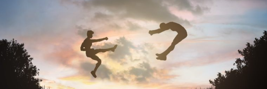 突发！两家顶级跨境大卖，“打”起来了！