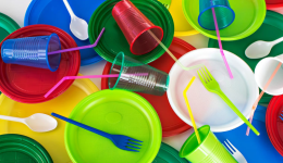 塑料制品独立站如何选建站平台？新手团队提升转化必看指南