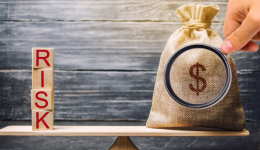 净亏4.17亿减亏12.8%，跨境通业务收缩后仍临退市危局！