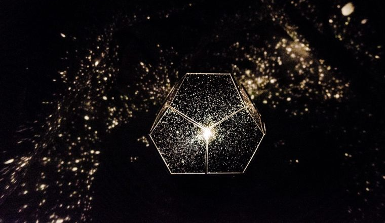 科幻照进现实，中国智能硬件品牌杀进海外高端局