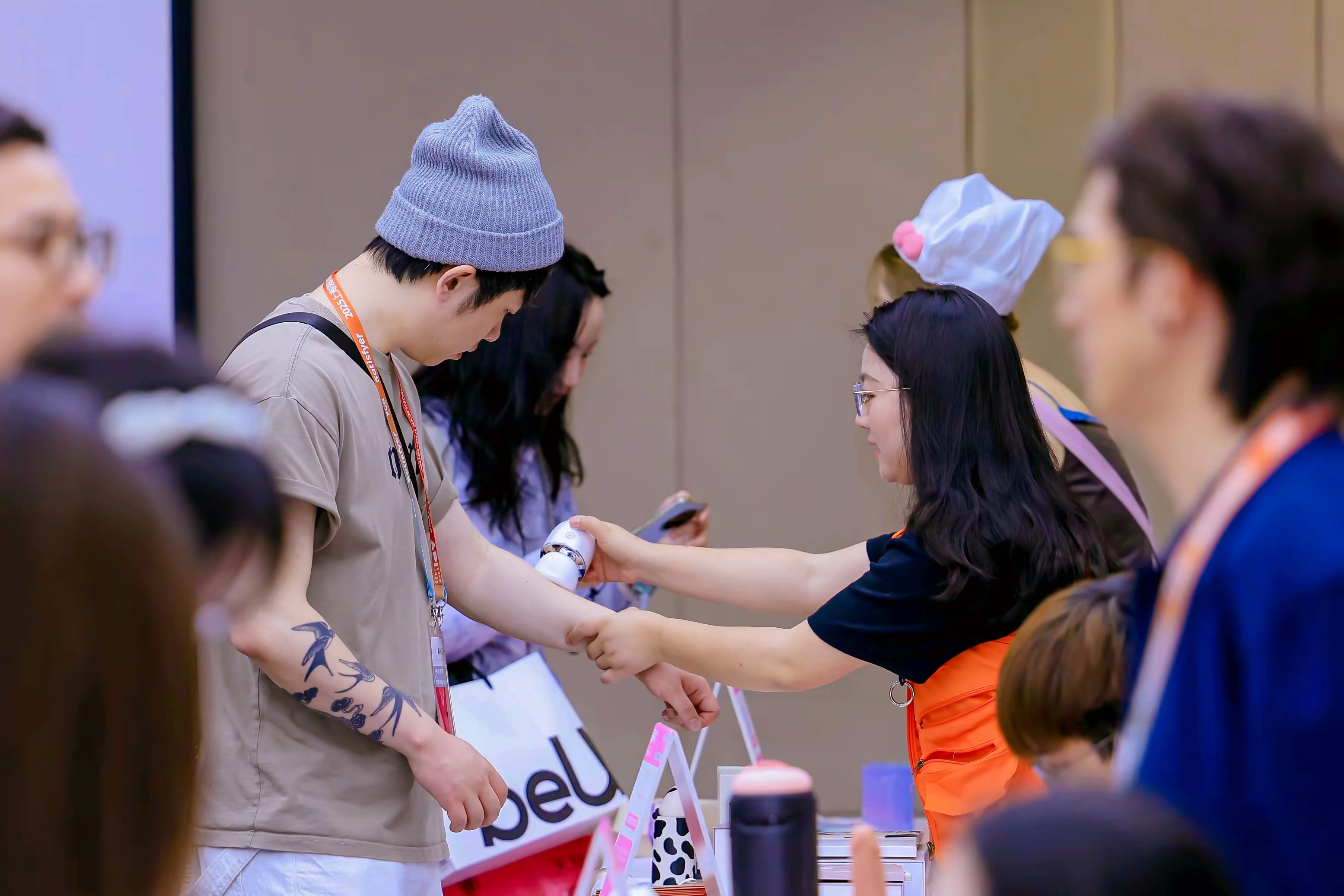 高复购 + 高溢价！这些产品正在吃透“悦己”红利