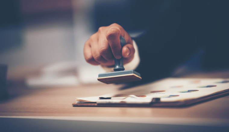 集体踩雷！Temu严查资质，大量卖家报告失效