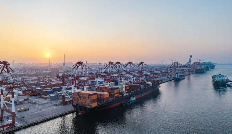 【跨境头条】2026.4.15：SCFI三连涨+马士基涨价+亚马逊价格新规+霍尔木兹封锁｜跨境物流必读