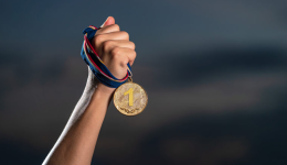 大卖一年狂揽30亿！发放3300万员工股权激励