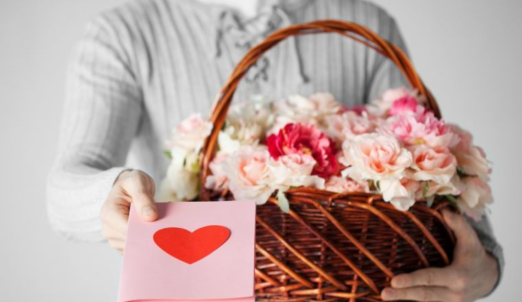 手链搜索量暴涨312%！2026母亲节爆品打造机会点及增长解析