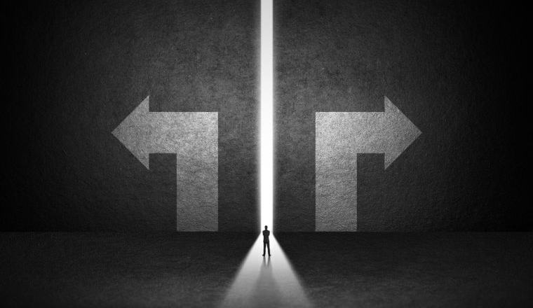 营收暴跌62%！这家老牌大卖突然变了打法