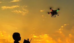 去年营收近百亿！影石创新Q1再砸14亿备货，旺季准备大爆单