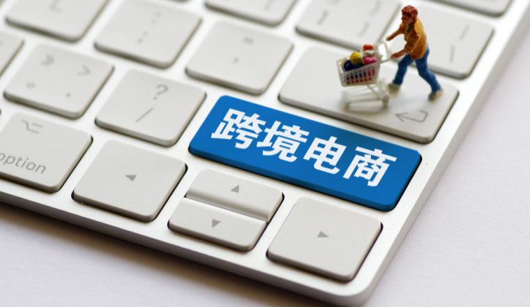 不是你赚不赚钱，而是你“算不算美国纳税人”—搞清这一点，可能比赚钱更重要