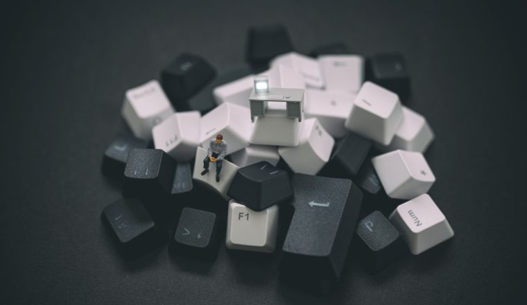亚马逊广告位竞价怎么调？首页顶部和商品详情页先看哪些数据