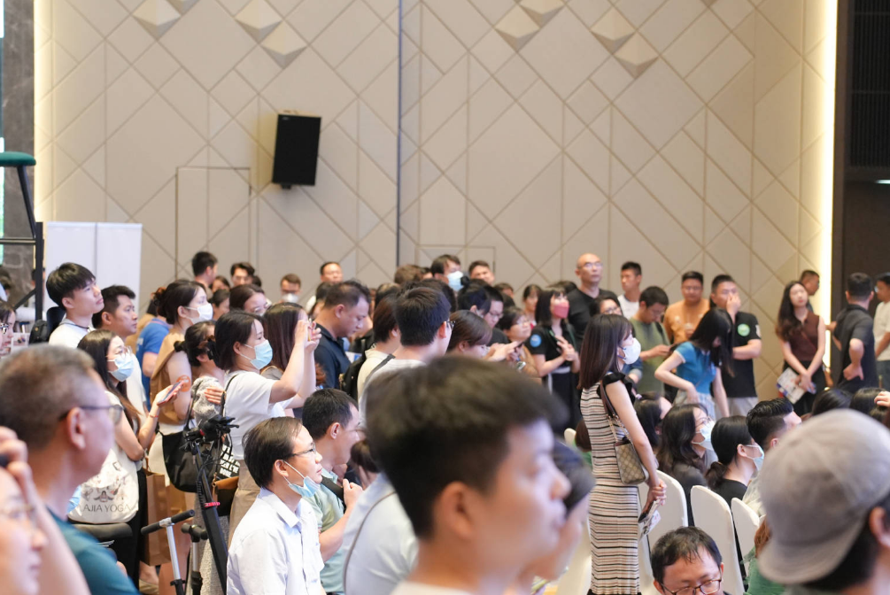 千人齐聚，八小时燃爆GIGA面对面现场！