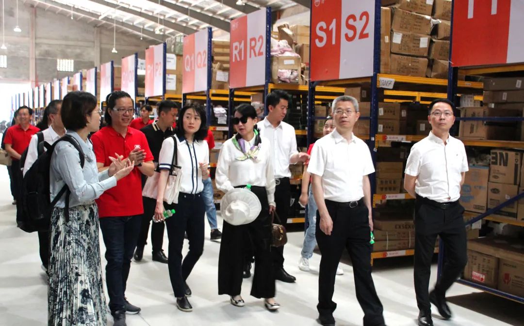 福建省商务厅领导为菲律宾AAA海外仓揭牌；打击持续！越南销毁价值35万美元货物｜跨境日报