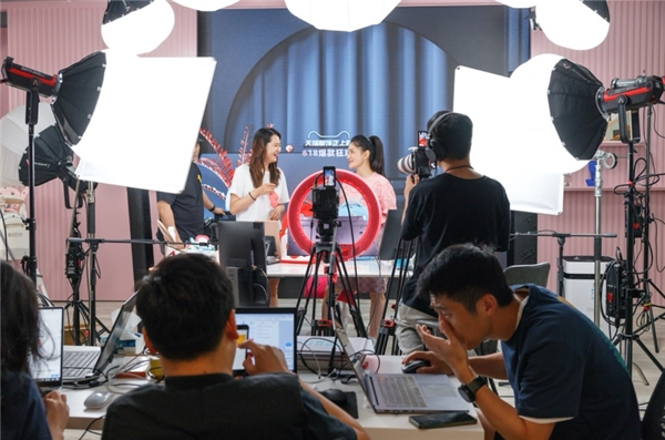 为什么在中国和东南亚爆火的直播带货，却在美国和欧洲栽了跟头？