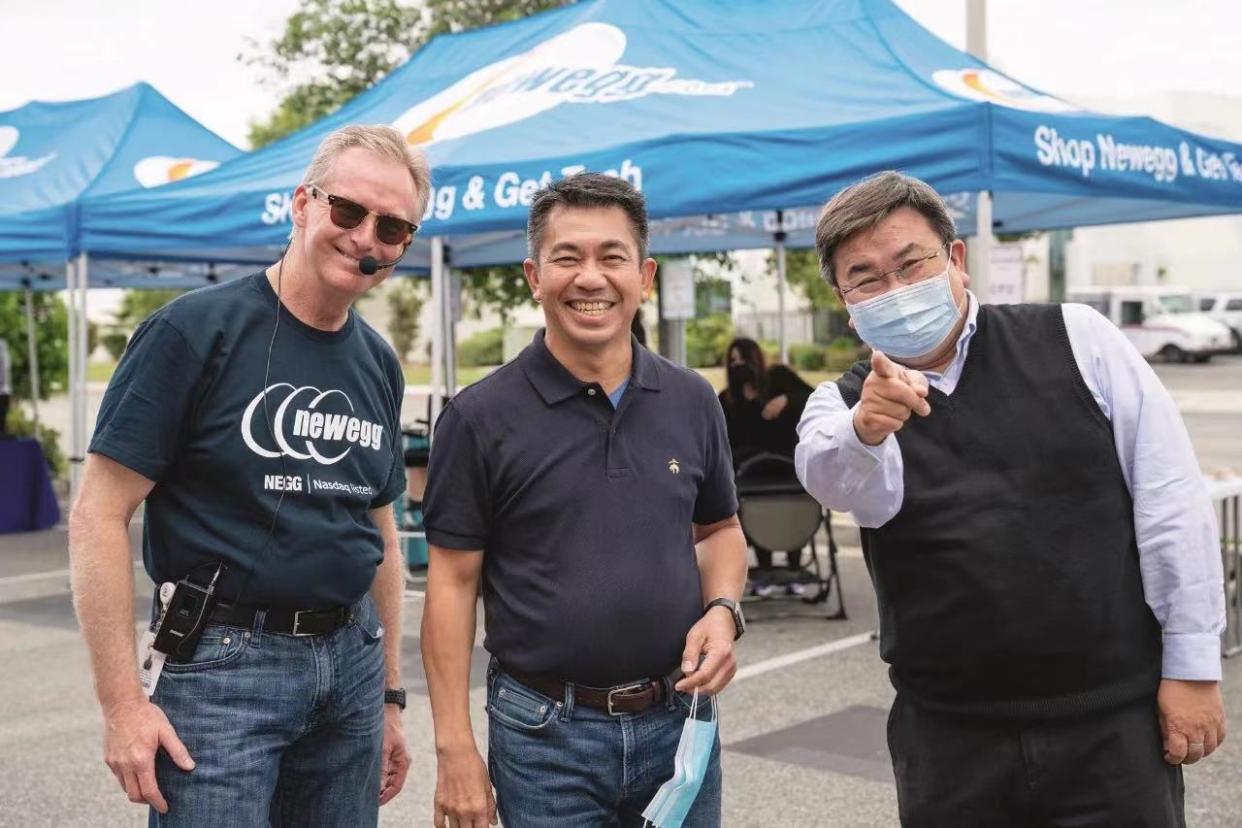 新蛋集团全球CEO邹果庆先生入选《中国对外贸易》杂志封面