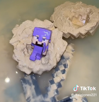 营销案例|TikTok采矿盲盒玩具热度飙升！20秒斩获千万播放量！
