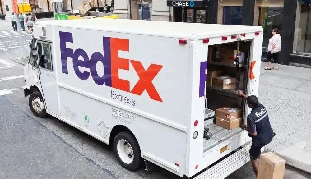 FedEx上调2026旺季附加费：中大件卖家如何守住利润底线？