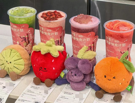 “奈”了个Jellycat？奈雪的茶又在蹭流量了吗？