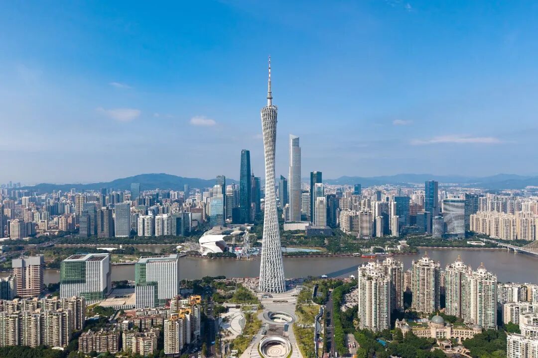 投行精英到亚马逊卖牛仔裤,靠的是套“笨”功夫
