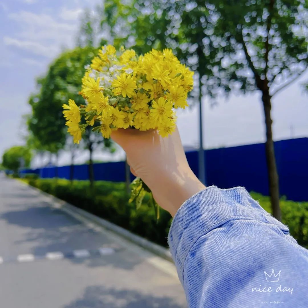 “做生意哪有一帆风顺的，加油吧各位外贸人！”