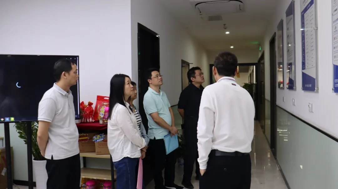两政府部门来访调研,点赞司盟企服创新举措!