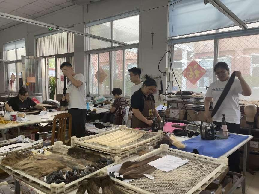 我去供给了全球4成高端假发的产业带转了一圈