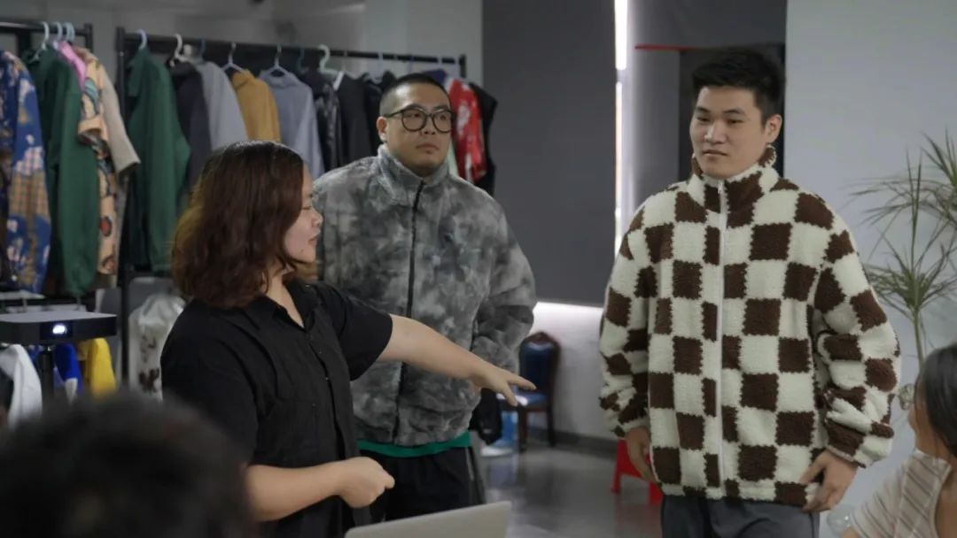 SHEIN官方|日均出货2万件!档口转型跨境出海,和SHEIN一起将男装做“大”做好