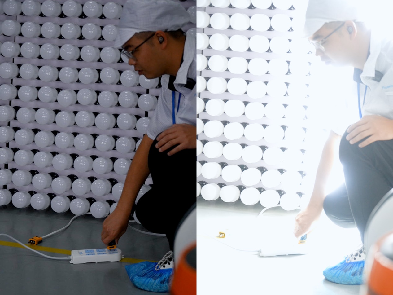 挖掘机开进直播间，出海企业正在演绎新的可能