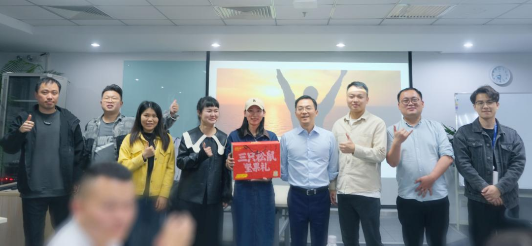 @跨境人：在背后默默支撑你的，有这样一群“结行人”