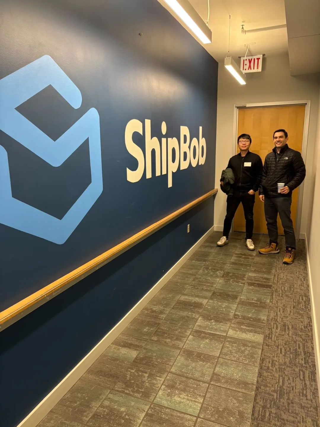 物流界的“超英联盟”：2025年Return Helper退易帮与Shipbob共筑时效巅峰，重塑服务新高度！