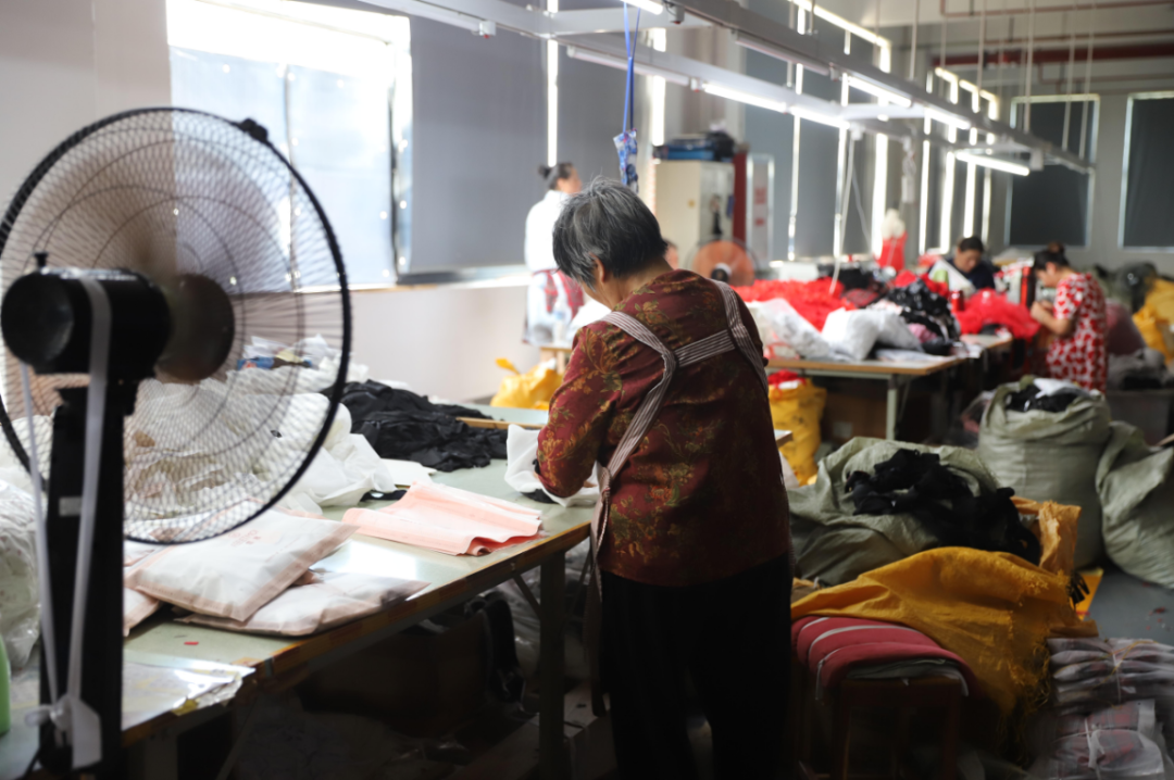 大批卖家做情趣用品！工厂订单爆满