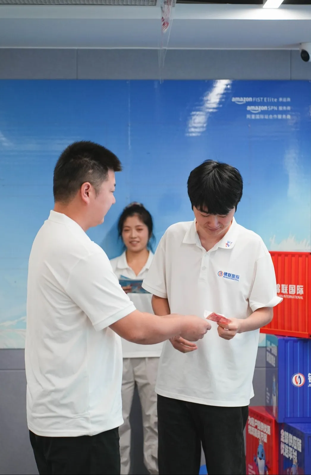 运力全开 决胜旺季｜锦联国际九月启动会亮剑出征！