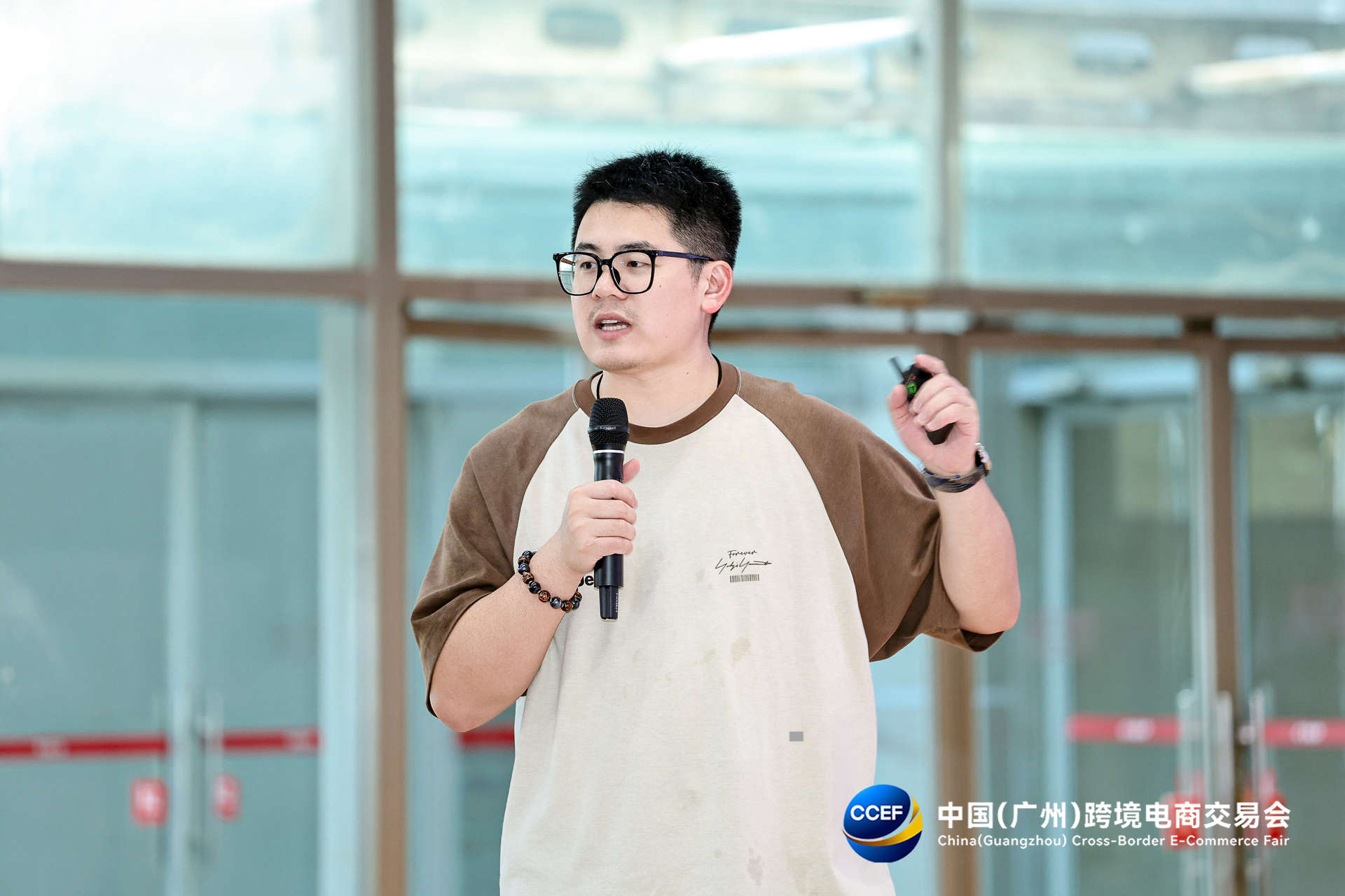 广州跨交会雨果跨境专场论坛圆满落幕：解码2025旺季攻略、助力卖家快速增长