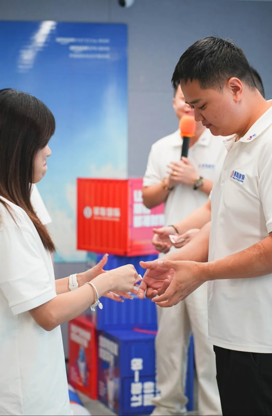 运力全开 决胜旺季|锦联国际九月启动会亮剑出征!