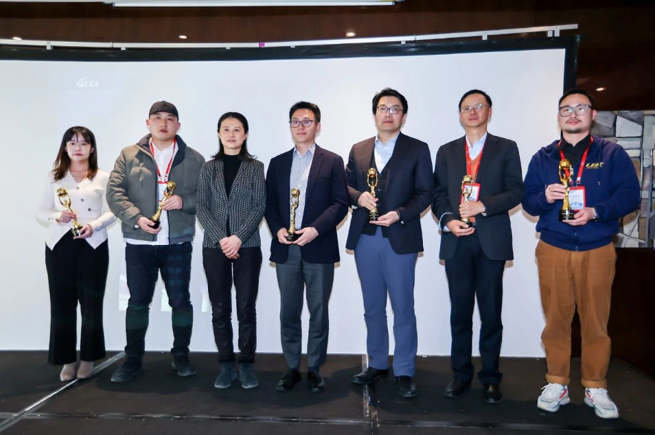 利通智能包裹荣获“2022年度跨境电商领军企业”荣誉称号