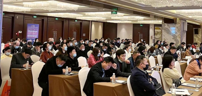 线上线下齐发力，乘风破浪征蓝海！