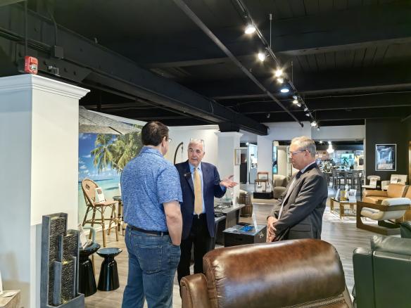 重磅 | 大健云仓携28家平台seller亮相美国高点家具展，直通北美线下大市场